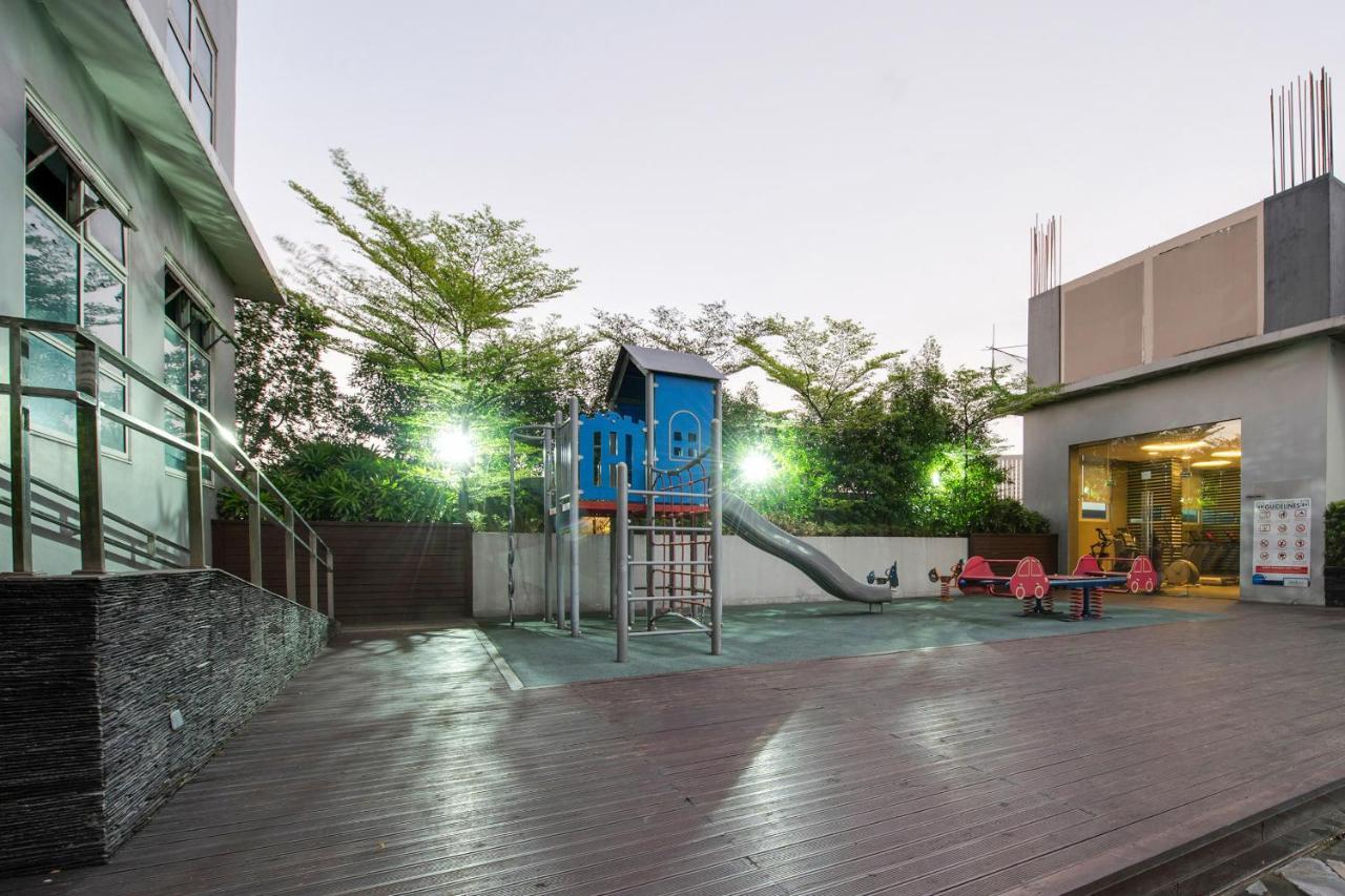 Oyo 508 Vista Wil Tower Hotel Manilla Buitenkant foto